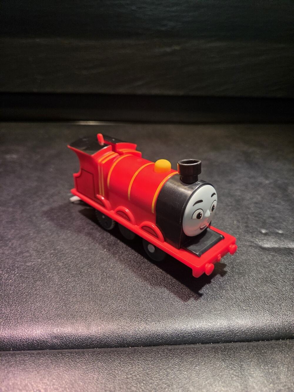 James - Thomas & Friends Trackmaster Battery Operated Motorised Railway Train